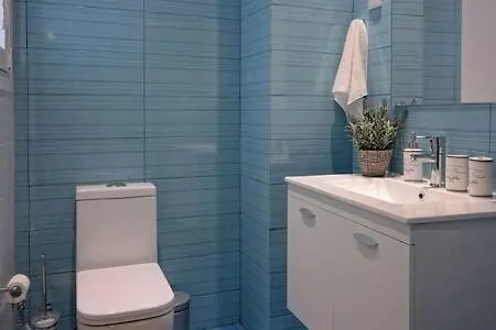 Apartment 2 Bedroom Luxury Near Acropolis *