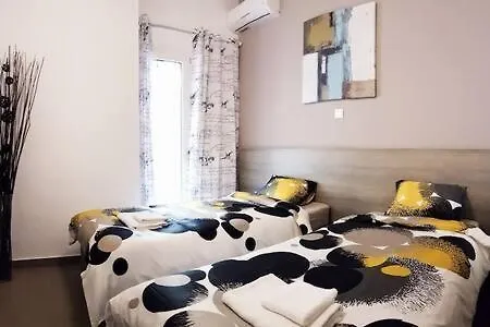 2 Bedroom Luxury Near Acropolis Apartment *
